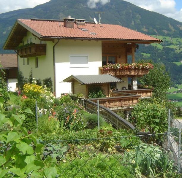 Ferienwohnung Kainer Carina Ried im Zillertal Exterior photo